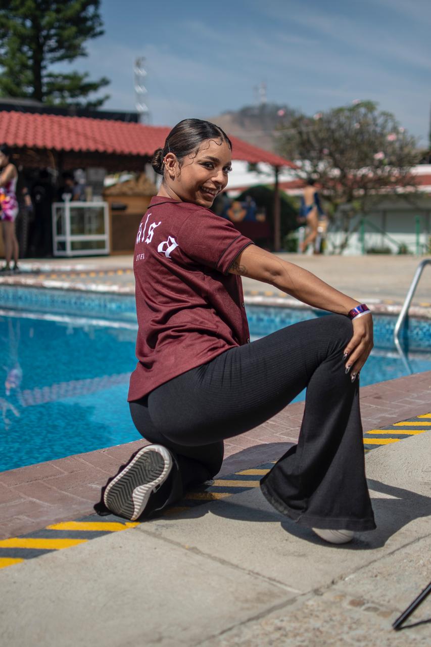 casaca jersey salsa lover marron lateral 1 para mujer