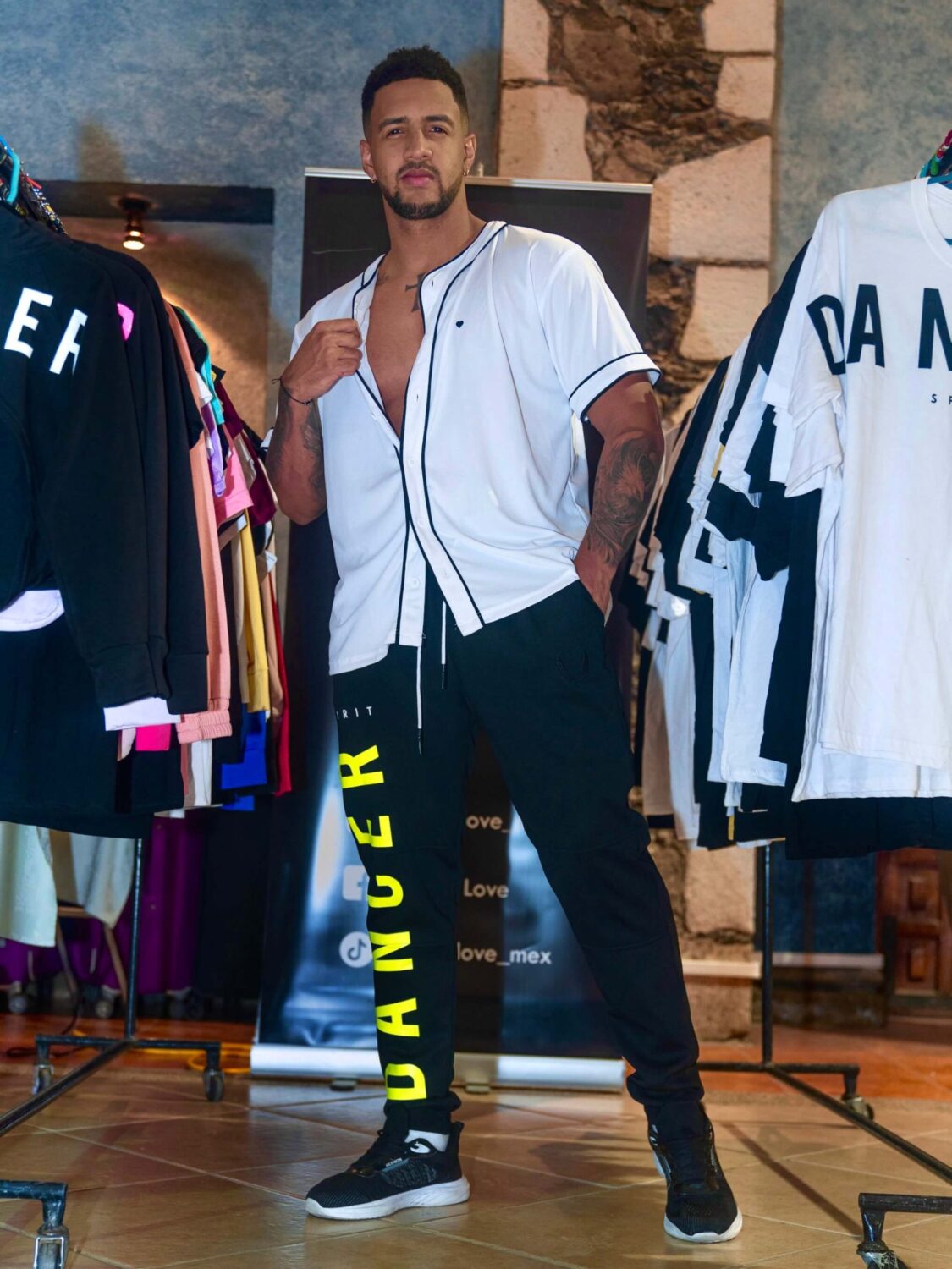 casaca jersey salsa lover blanco para hombre vista de frente 3