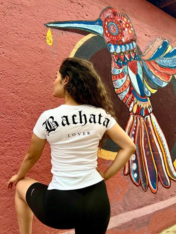 Playera para mujer BACHATA LOVER color blanco