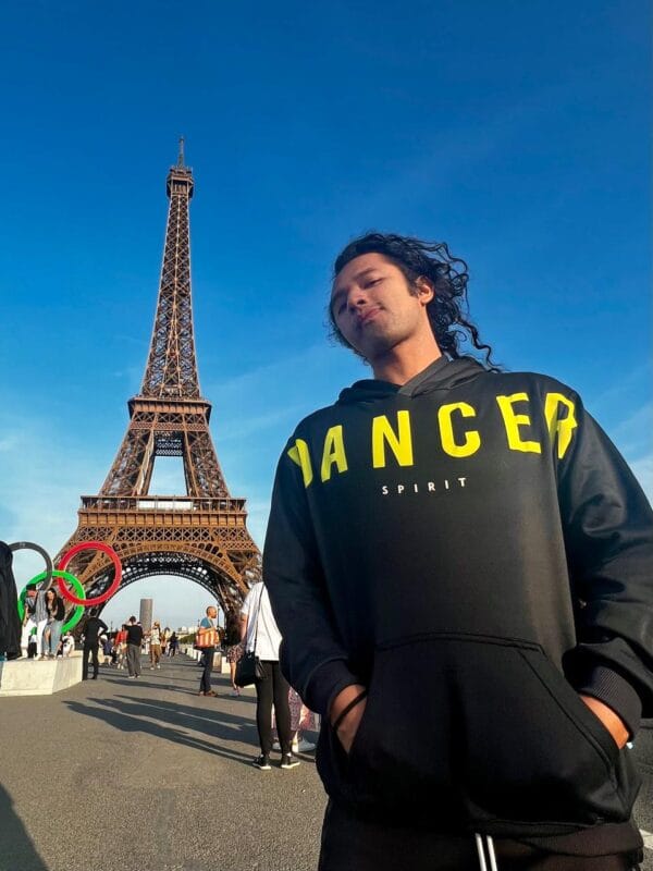 Hoodie DANCER SPIRIT negra unisex