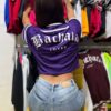 Jersey tipo baseball bachata lover crop top color morado vista de espalda 2
