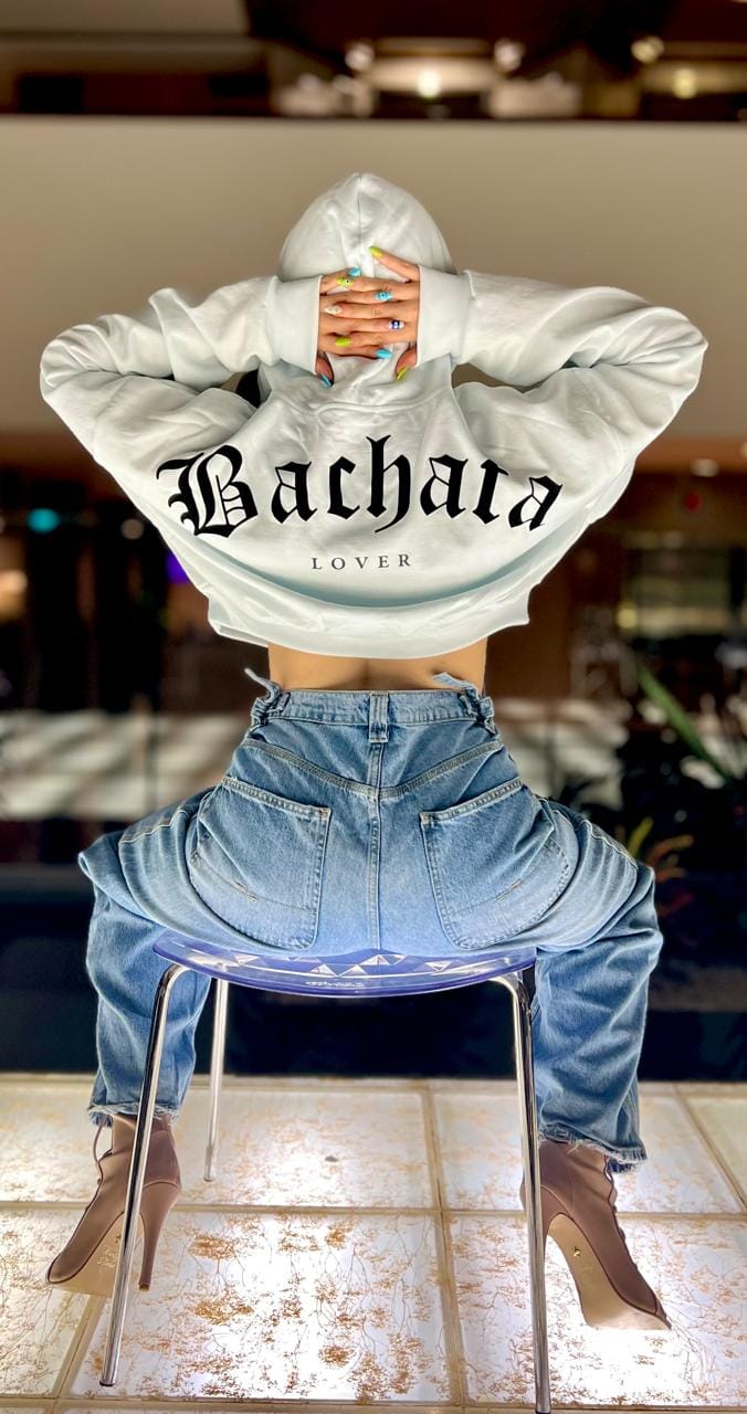 crop top hoodie bachata lover tati 1