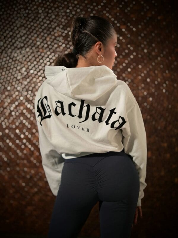 sudadera crop top para mujer color blanco bachata lover