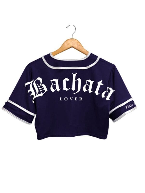 Jersey tipo baseball bachata lover crop top color azul marino vista de espalda 1