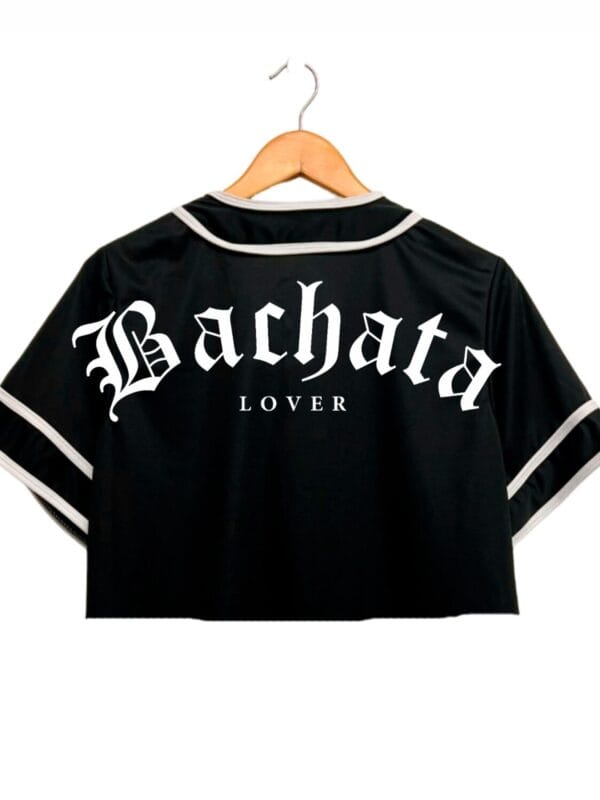 Jersey tipo baseball bachata lover crop top color negro vista de espalda 1