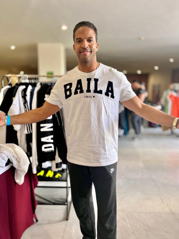 Playera para hombre BAILA CON EL CORAZÓN color blanco
