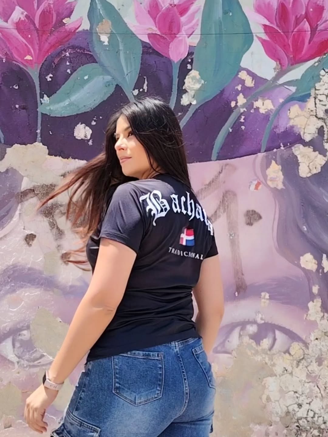 bachata tradicional playera negra mujer 3